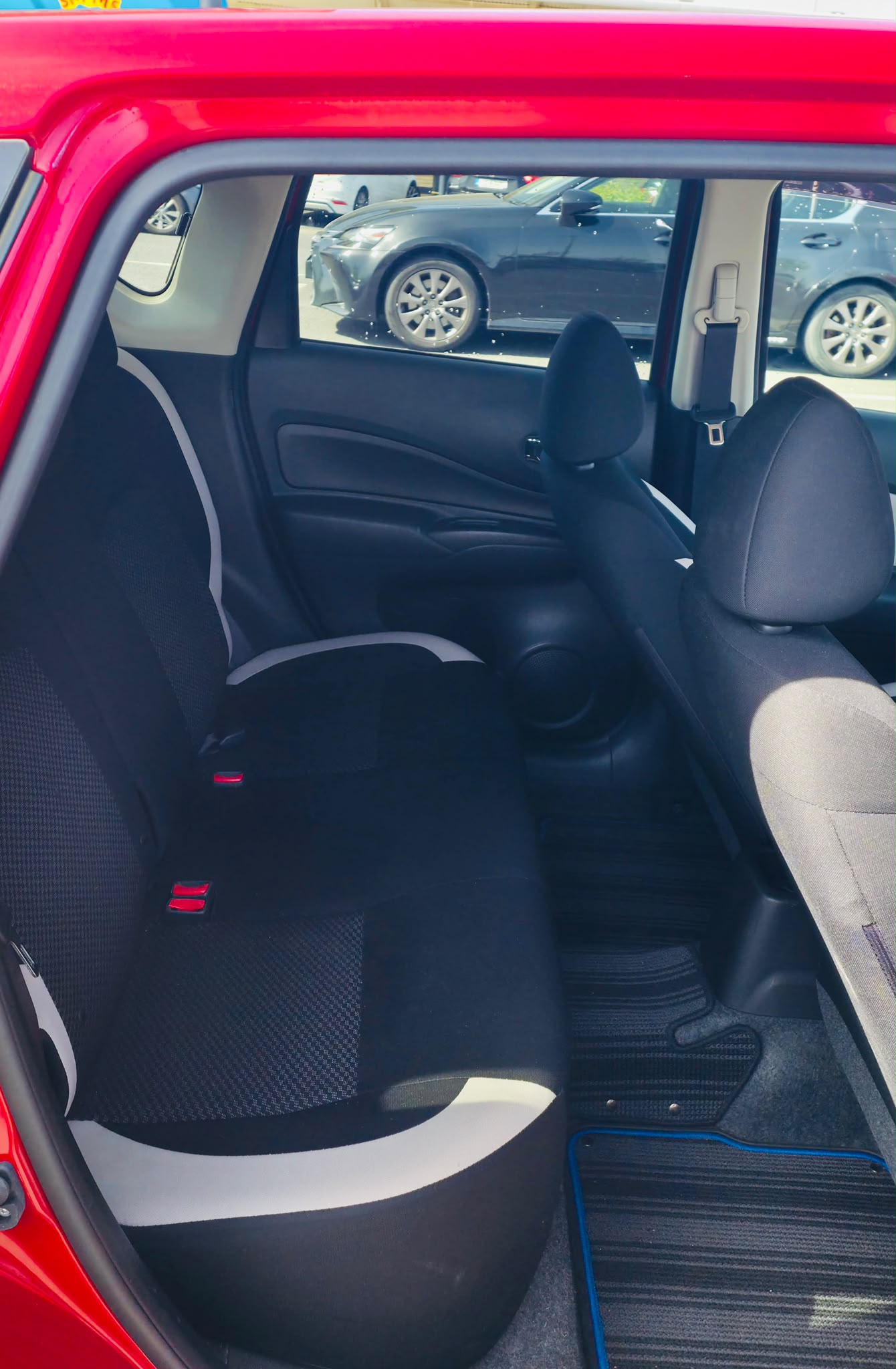 nissan note (6) nissan note (6)