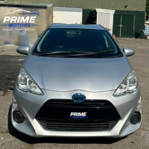 toyota aqua 2015 g package hybrid (1)