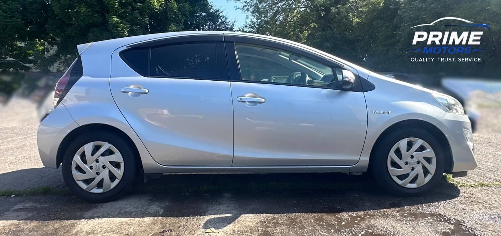 toyota aqua 2015 g package hybrid (3) toyota aqua 2015 g package hybrid (3)